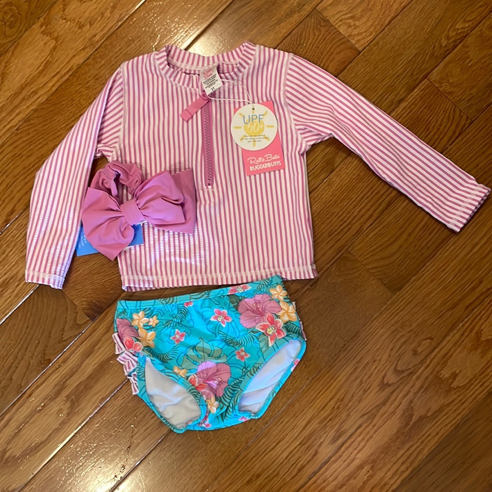 NWT Ruffle Butts 3 piece rash guard bathing suit with matching bow